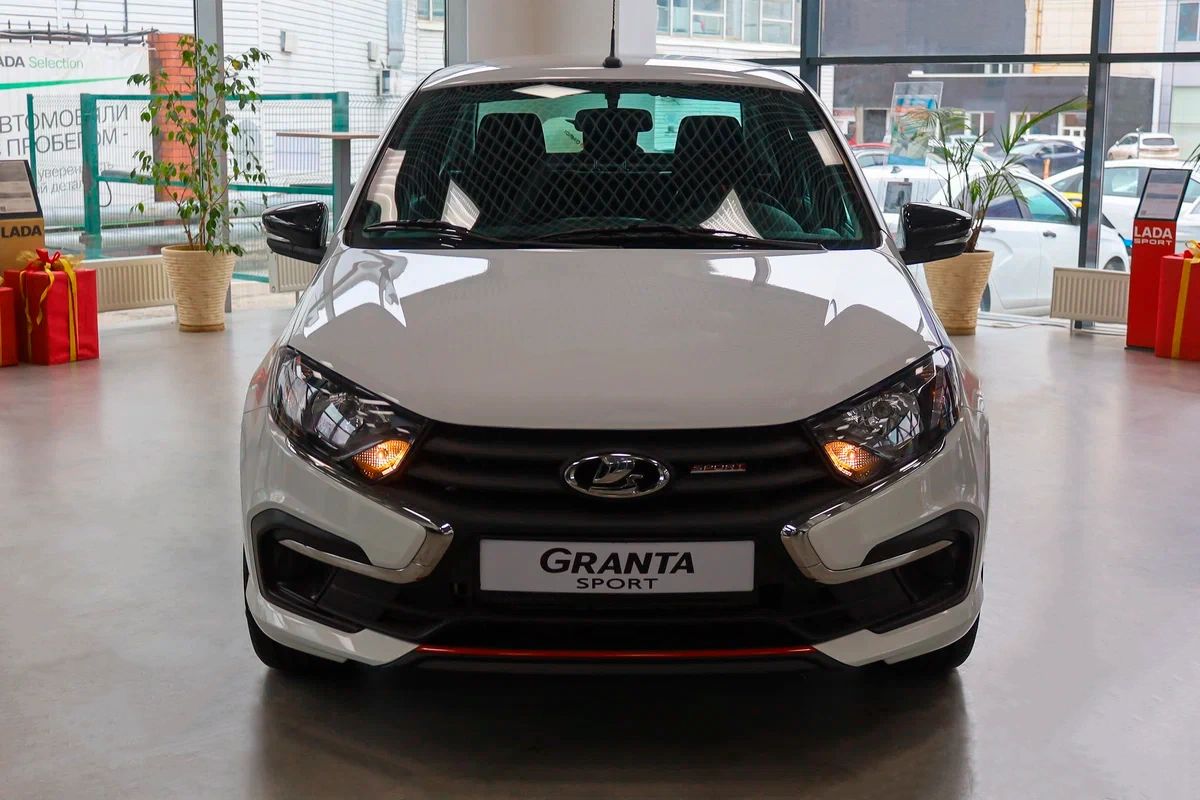 Lada Granta Sport Седан - Изображение №1