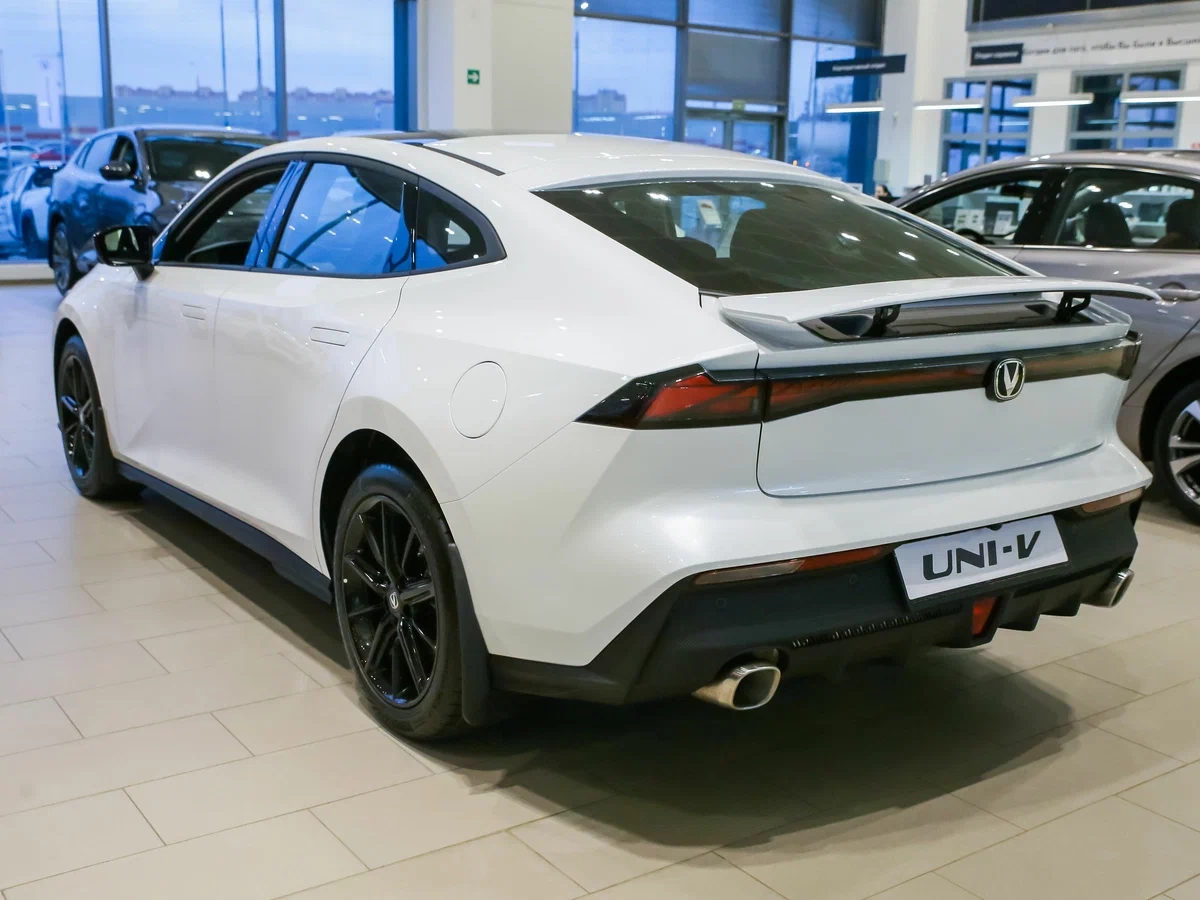 Changan UNI-V - Изображение №1
