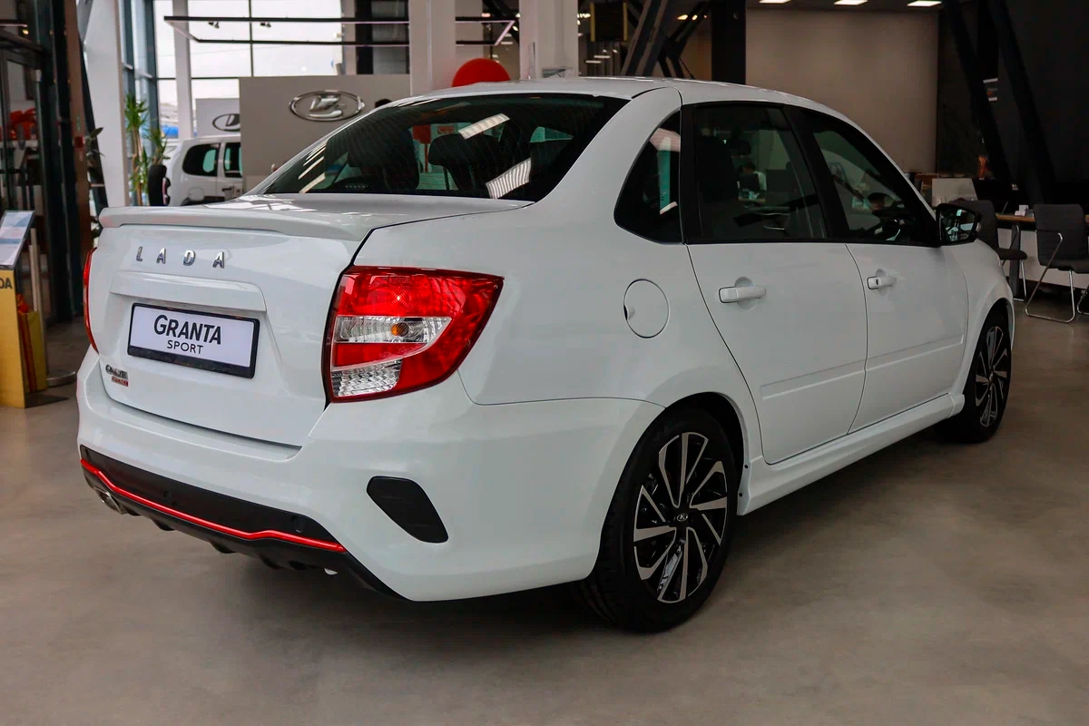 Lada Granta Sport Седан - Изображение №3