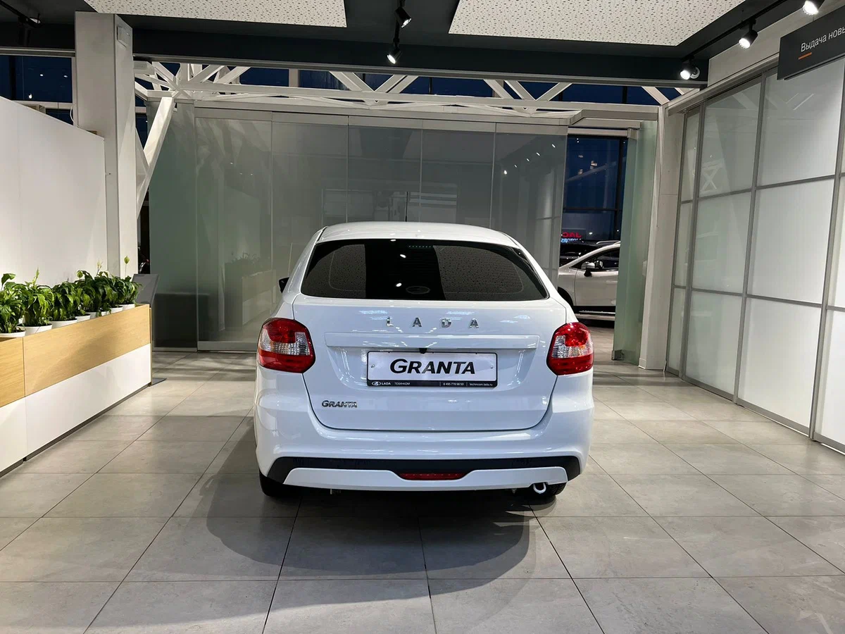 Lada Granta Лифтбек - Изображение №3