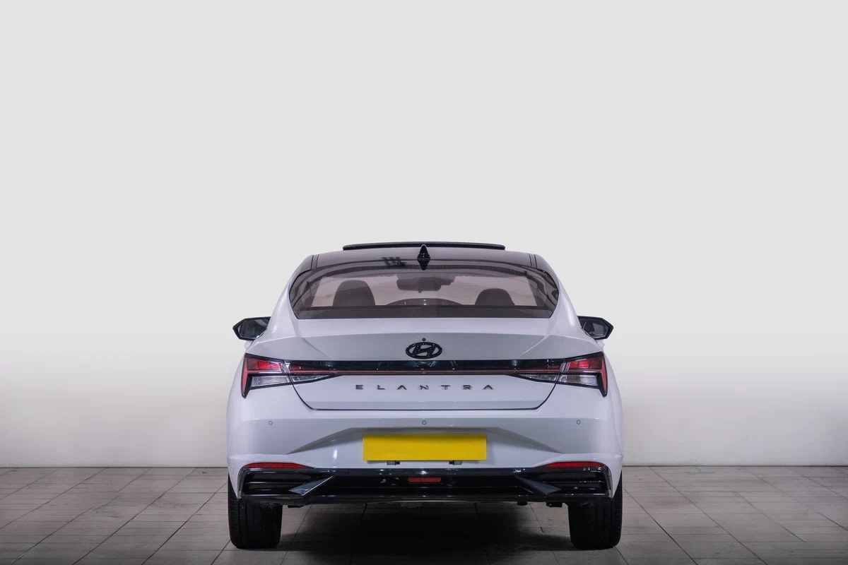 Hyundai Elantra - Изображение №2