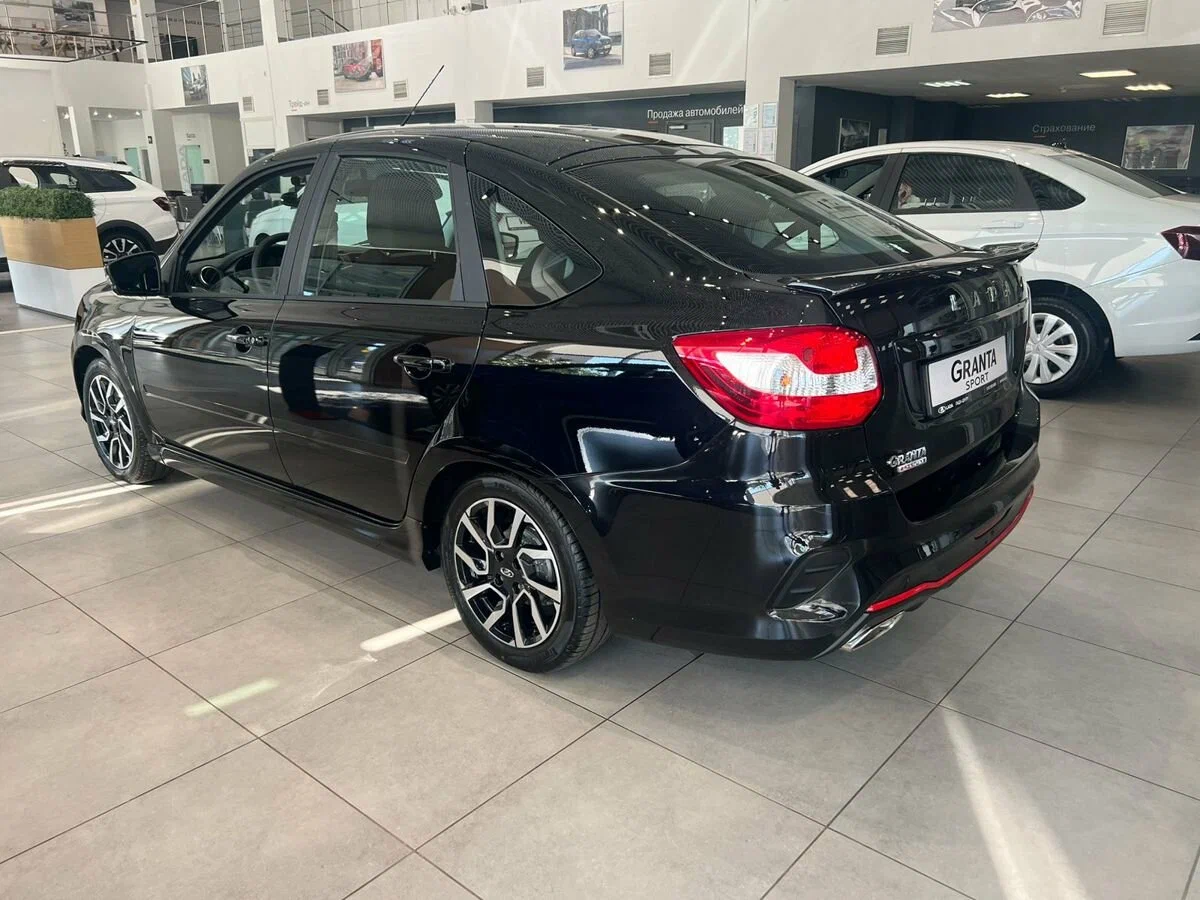 Lada Granta Sportline Лифтбек - Изображение №2