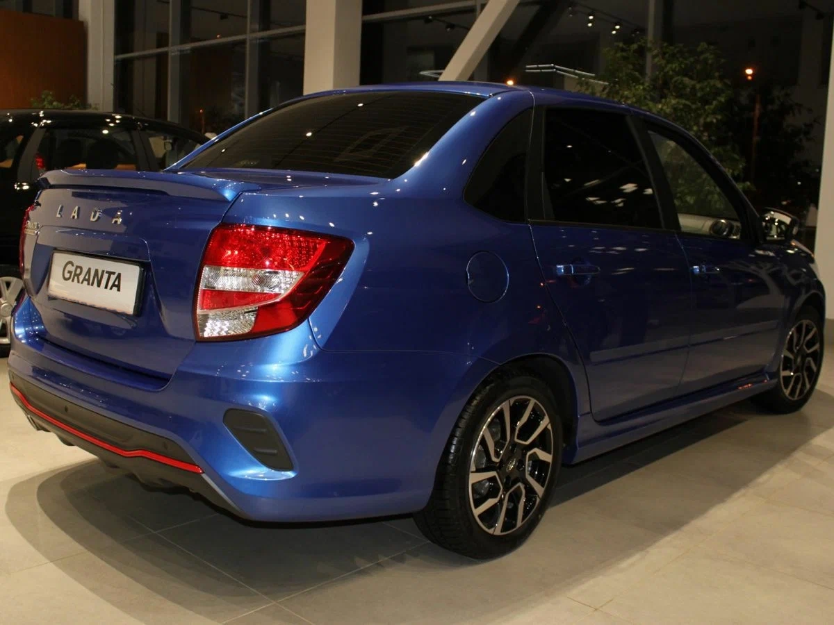 Lada Granta Drive Active - Изображение №1
