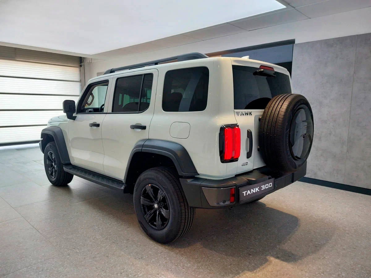 Tank 300 - Изображение №4