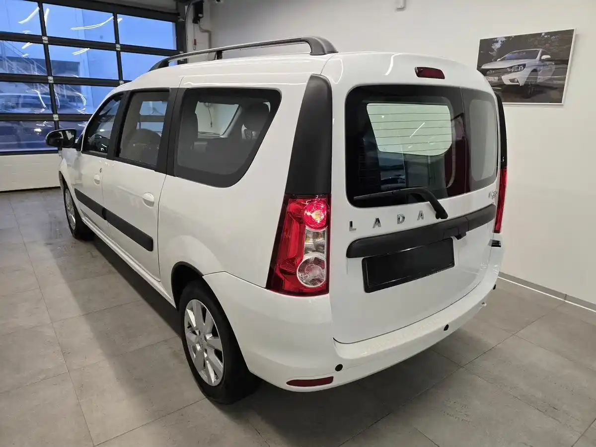 Lada Largus CNG - Изображение №1