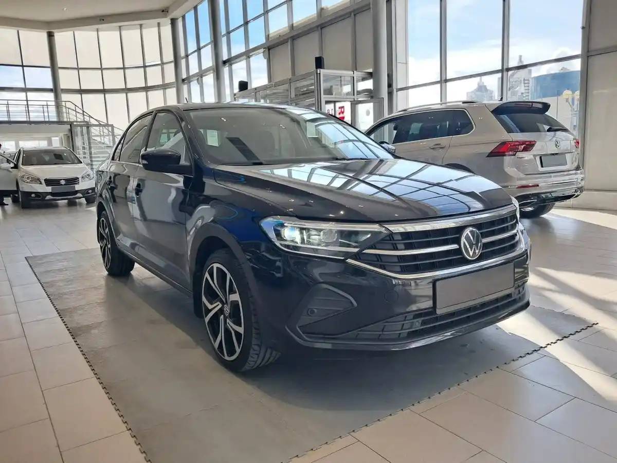 Volkswagen Polo - Изображение №2