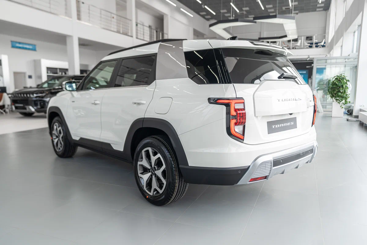 KGM TORRES - Изображение №3